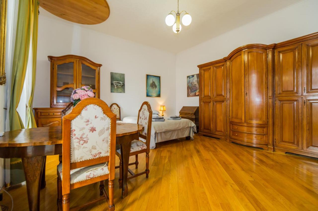 Kronhaus Μπρασόβ Εξωτερικό φωτογραφία